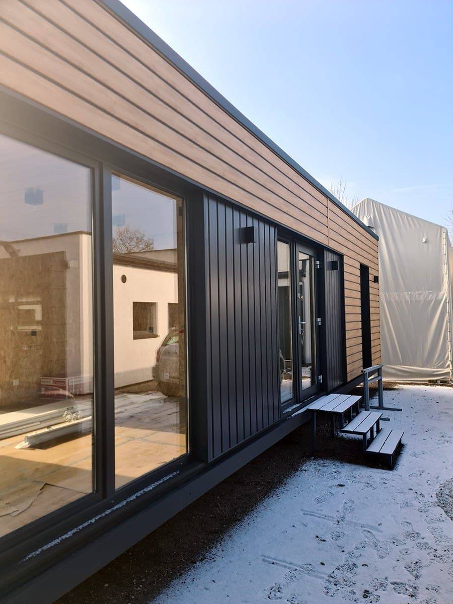 Mobile home D – exterior view